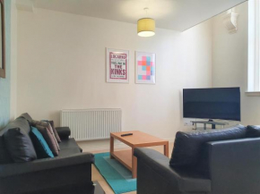 Central Apartments - Spacious 2 Beds